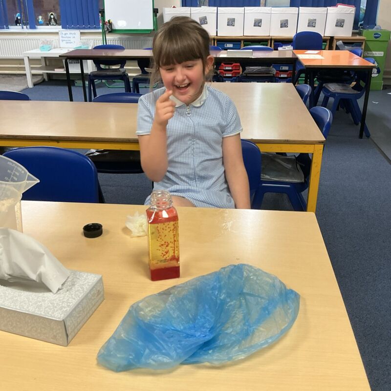 Image for the Tweet beginning: This week in Science club