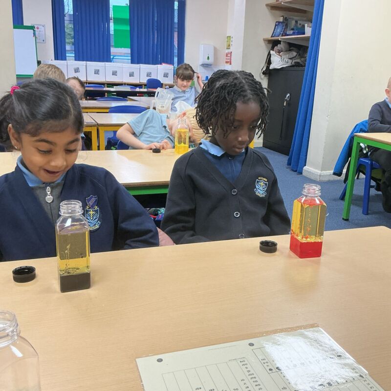 Image for the Tweet beginning: This week in Science club